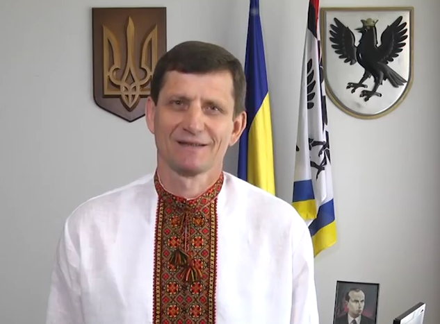 "Станьмо сильними і перемагамо", закликав голова облради, вітаючи прикарпатців