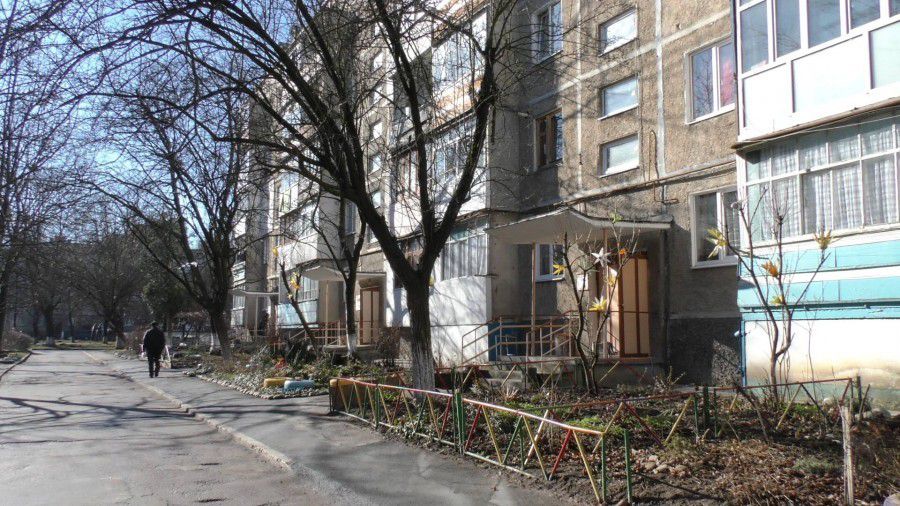 Торік на вулиці Січових стрільців, 15 коштом бюджету замінили стояки водопостачання. Тож, підвал у будинку &mdash; взірц