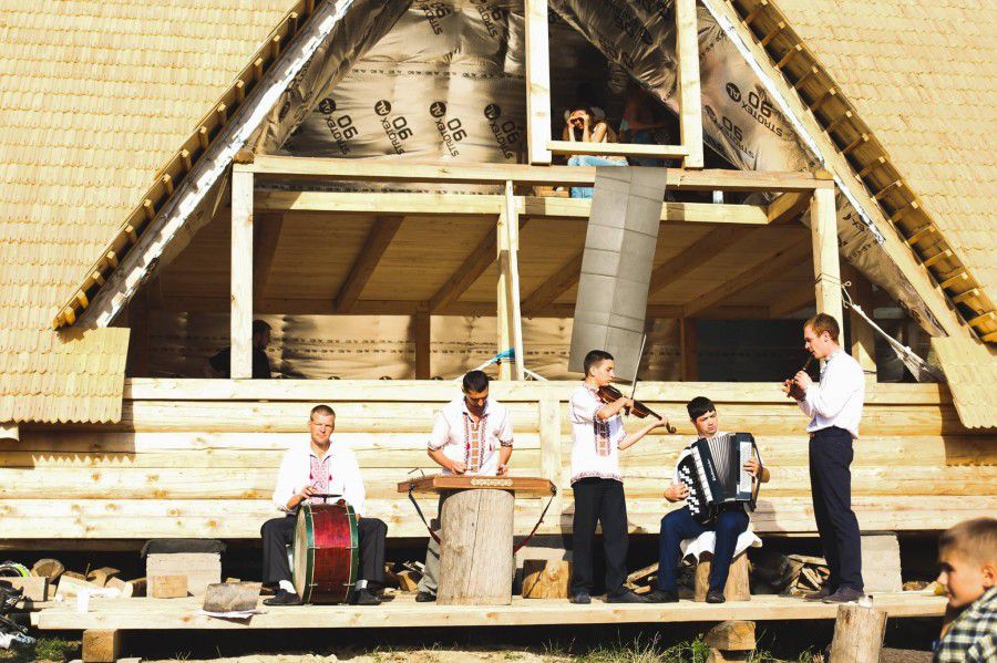 Влітку на території &laquo;Хатчини&raquo; відбувся перший літній фестиваль &laquo;Фестини&raquo;, у якому взяло участь 1