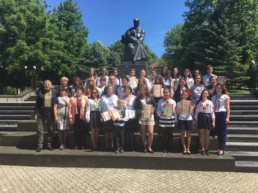 Участь у ІІ відкритому фестивалі поезії Тараса Шевченка взяли 28 учасників &ndash; учні шкіл міста та району
