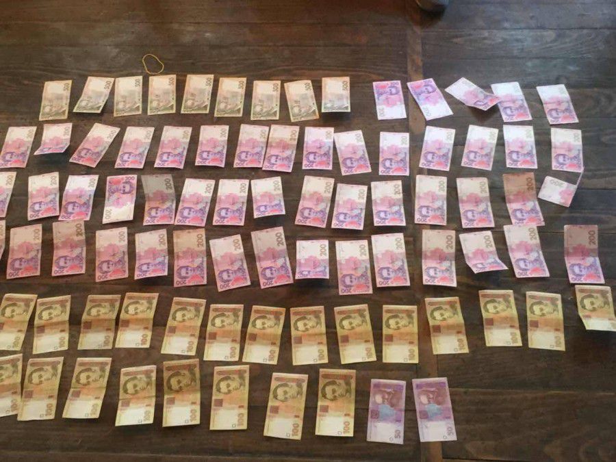 Передача грошей відбувалася двома траншами