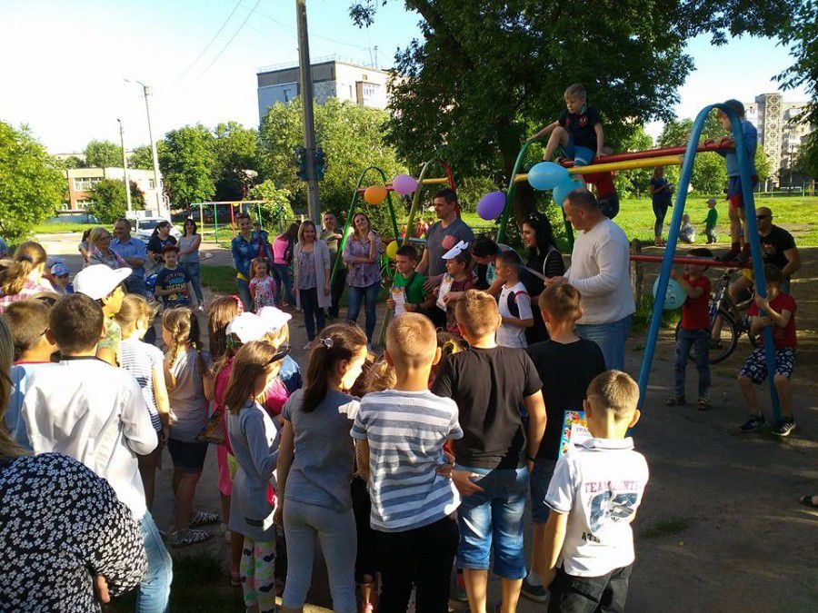 Спортивні розваги для дітей відбуватимуться впродовж усього літа | Фото: Мар'яна Савка&lrm;