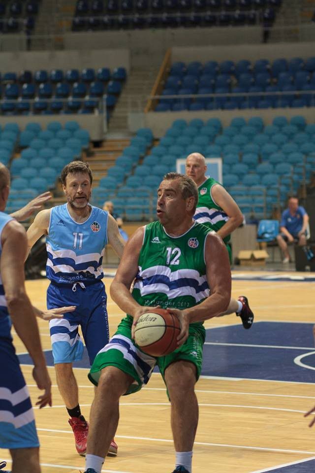 Калушанин Олег Пелех на церемонії офіційного відкриття чемпіонату Європи зіграв у складі збірної зірок європейського бас