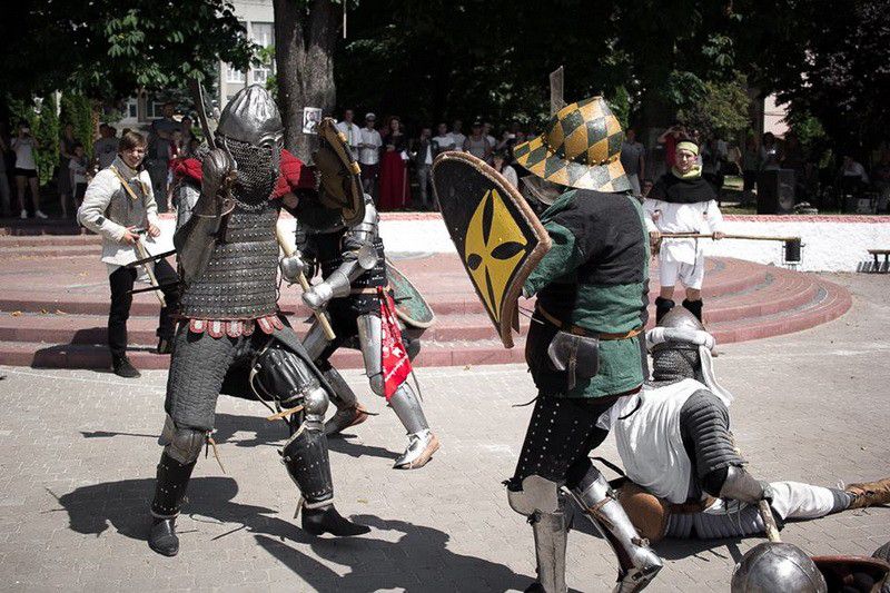 Раніше фестиваль відбувався на площі Героїв у центрі Калуша