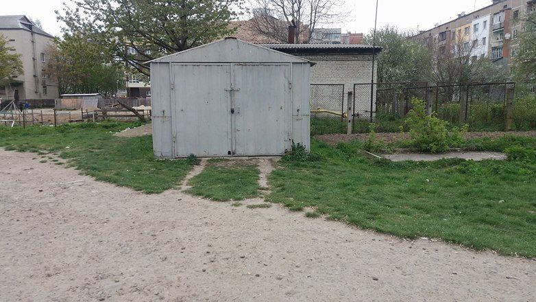 Нещодавно земельна комісія Калуської міської ради оглянула металеві гаражі міста | Фото: Архів "Вікон" 