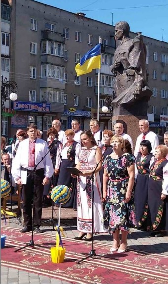 Сьогодні у Калуші відбулося урочисте віче  присвячене 110-ій річниці з дня народження Романа Шухевича