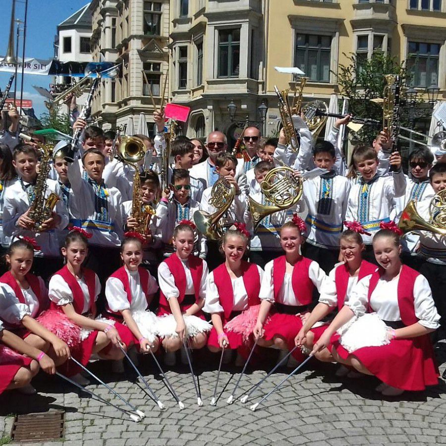 Колектив оркестру "Золоті сурми", згідно умов конкурсу,  отримав премію у розмірі 400 євро