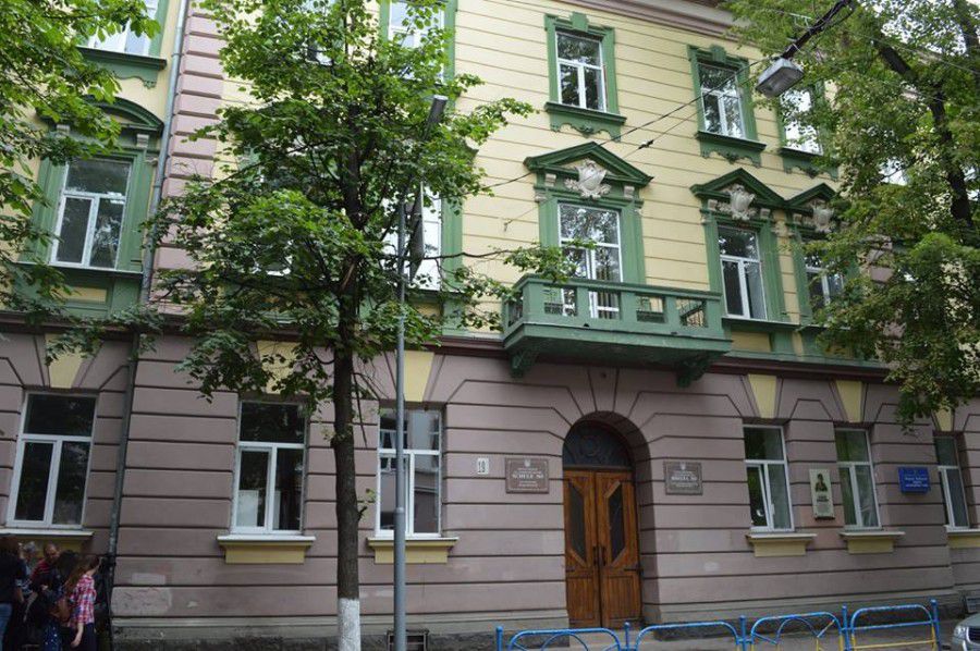 Фонд фінансуватиме реставраційні роботи по оновленню фасаду, водостоків та ринв | Фото: Firtka.if.ua