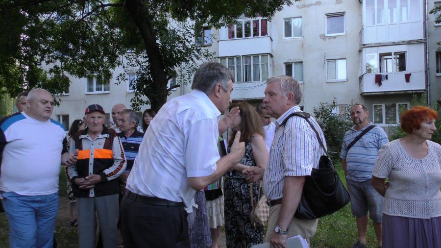 Калушани вимагають якісних комунальних послуг, комунальники &mdash; радять утворювати ОСББ