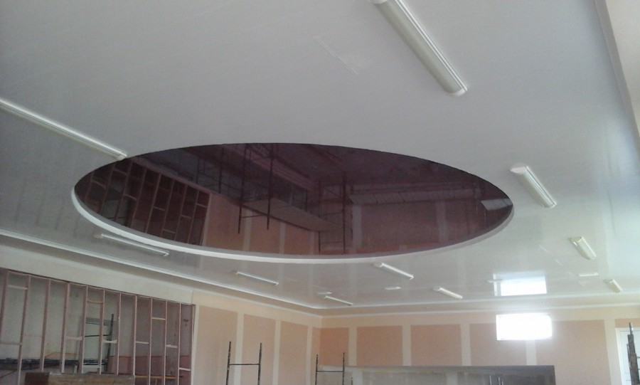 В Центрі художньої творчості дитячої і юнацької молоді облаштували декоративну стелю танцювального залу і декорують стін