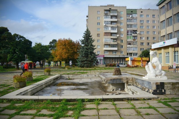 Фонтан на проспекті Лесі Українки не працює добрий десяток років