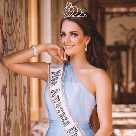 Уродженка України Інга Малік (Токарчук) отримала титул "Місіс Австрія Всесвіт 2017"