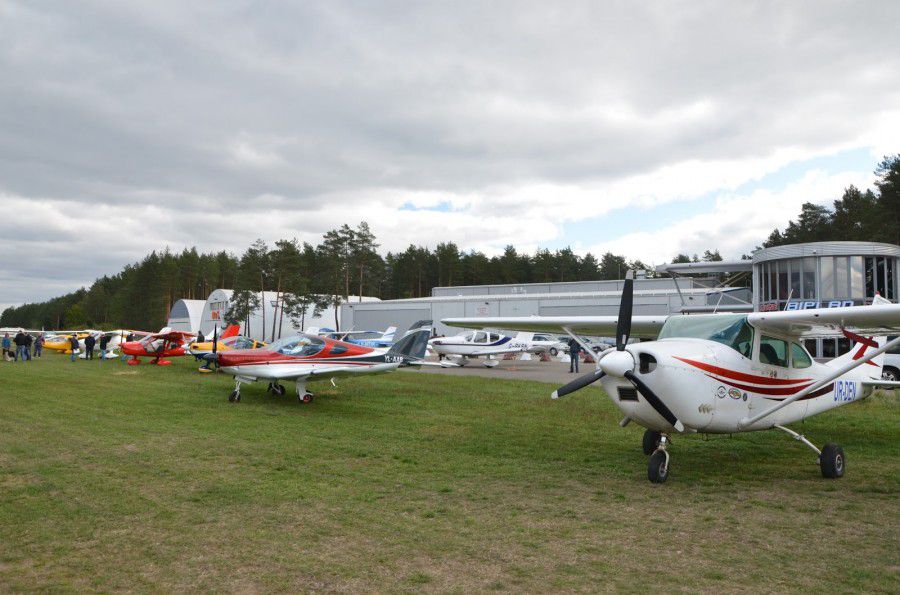 Ілюстрація. На сьогодні аеропорт у Косові є приватним, а отже ним не мають змоги користуватись усі бажаючі | Фото: www.a