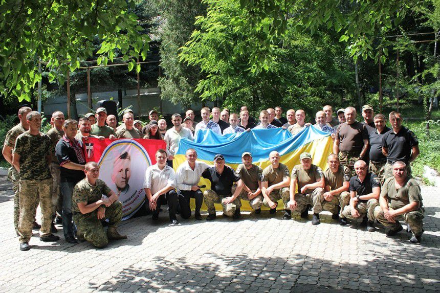 Знамена освятили під час відзначення 110-річного ювілею генерал-хорунжого головнокомандувача УПА Романа Шухевича