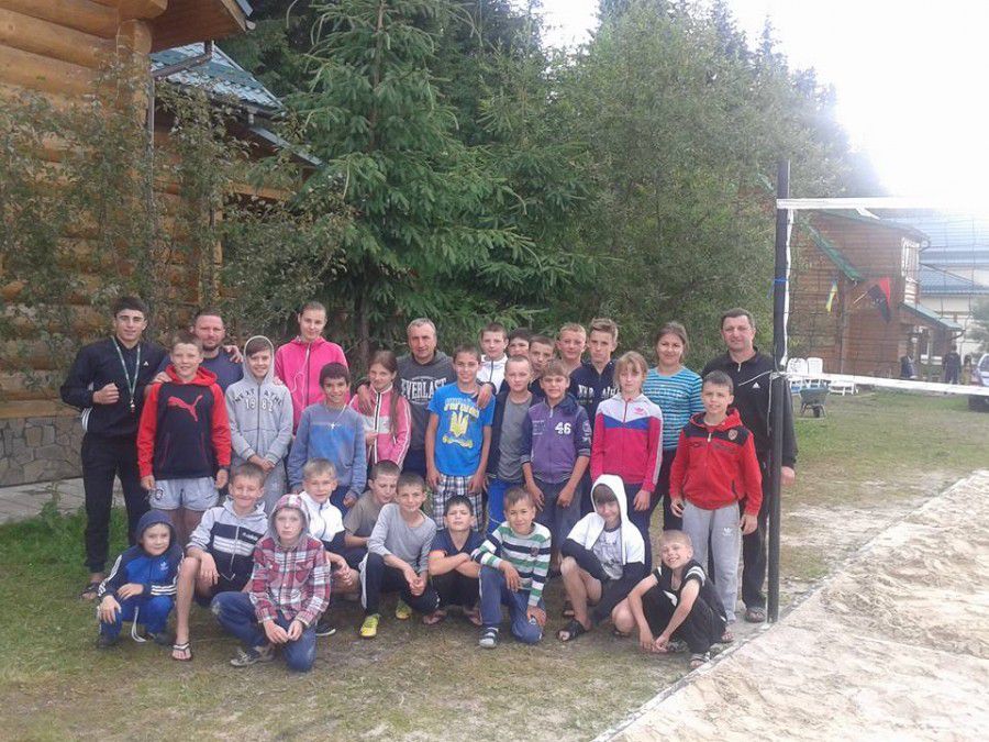 Участь у спортивних зборах взяли спортсмени від наймолодшої до найстаршої групи, тобто від восьми до 17-ти років