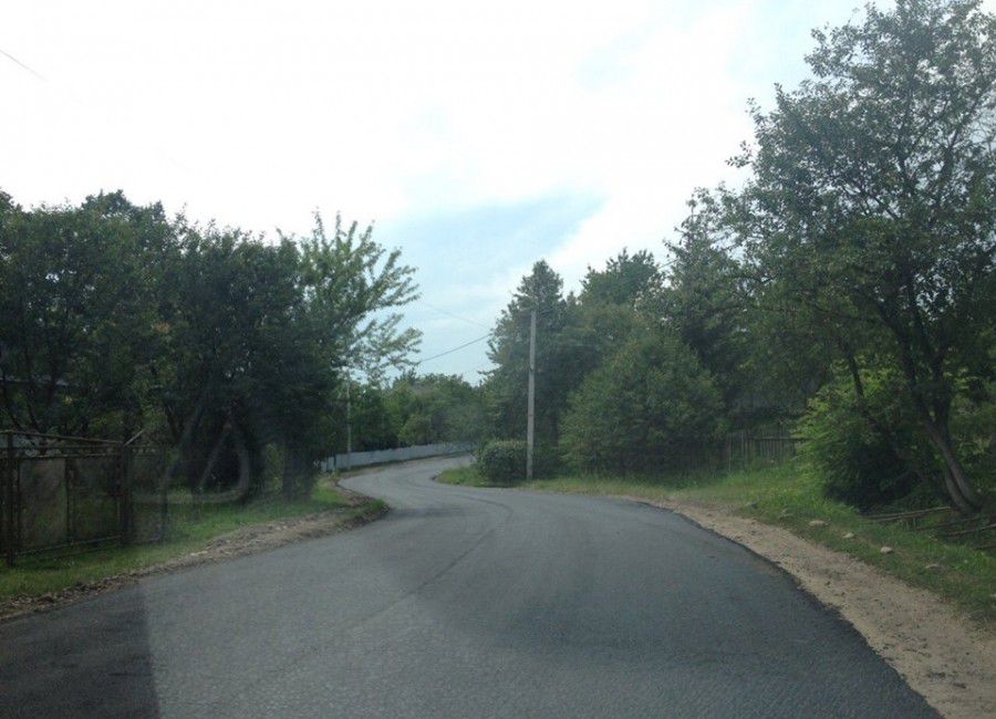 Дорогу до музею Степана Бандери у Старому Угринові ремонтують в посиленому темпі