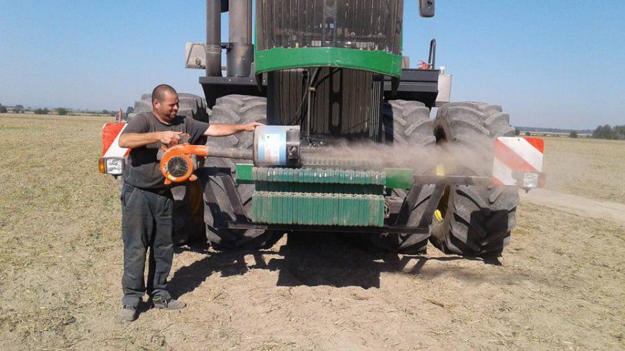 На техніці "Даноші" для водіїв встановлені кондиціонери, бортові комп'ютери, автопілоти і навіть радіо