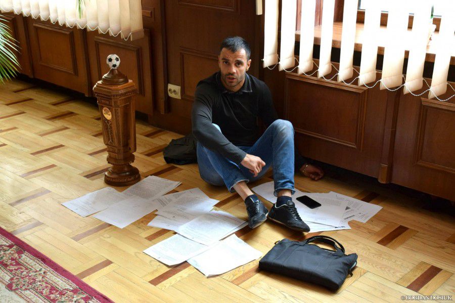 Волгін звільнився від кайданок після того, як комісія прийняла своє рішення