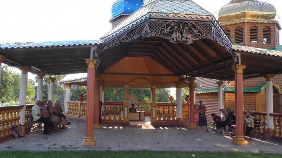 Вирішити конфлікт мирно у Новиці не вдається