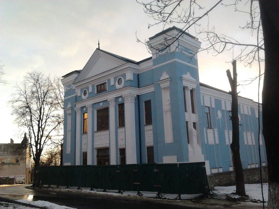 Будівля була зовні реставрована, однак потребує подальшої реставрації всередині