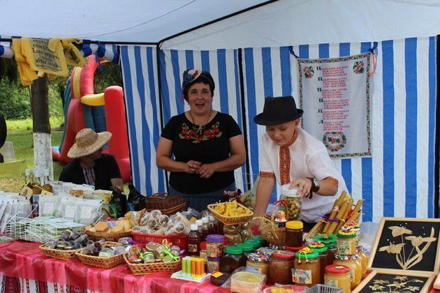 Гостей щедро частуватимуть та розважатимуть | Фото: Архів "Вікон"