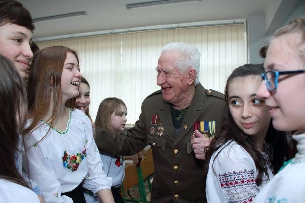 Степан Петраш на зустрічі з учнями Калуської ЗОШ І-ІІІ ступенів №4 | Фото: Любов Карташова