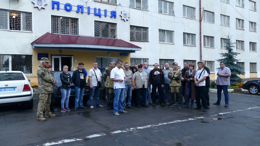 Своє звернення учасники АТО вручили начальнику Калуського відділу ГУ Національної поліції