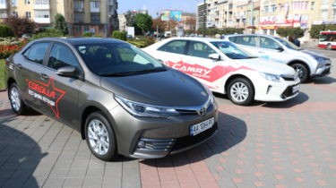 Також містянам показали ретро автомобілі.