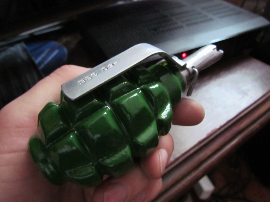 Ілюстрація. Автівку опечатали та викликали вибухотехніків для знешкодження гранати