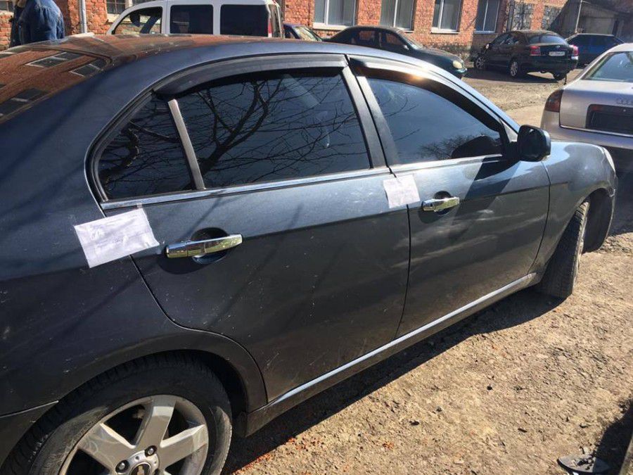 Нині на зберіганні у Калуському відділі поліції перебуває автівка-двійник