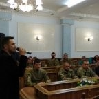 Вісім франківським учасникам АТО вручили ключі від квартир.