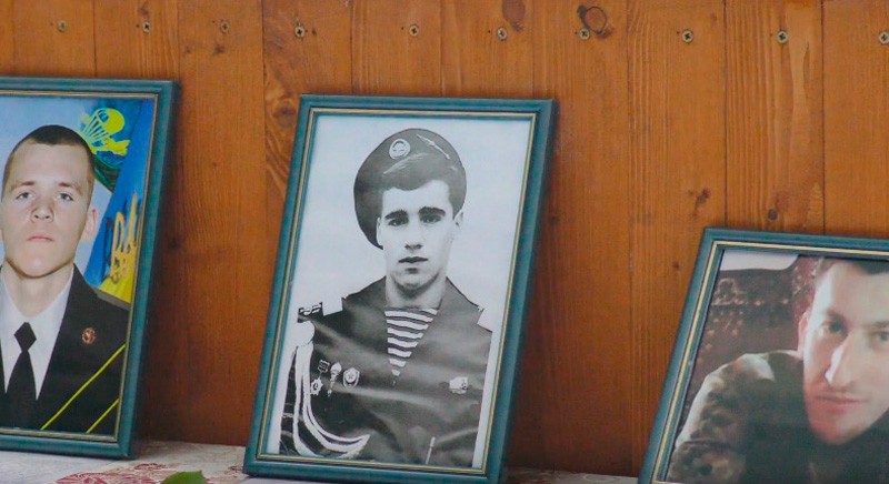 Присутні вшанували пам&rsquo;ять загиблих на війні калушан: Павла Ліщинського, Сергія Токмакова, Василя Боднара, Юрія Пу