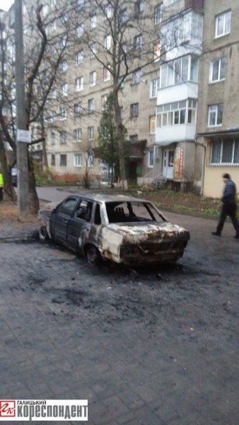 В Івано Франківську проти ночі по вулиці Бандери