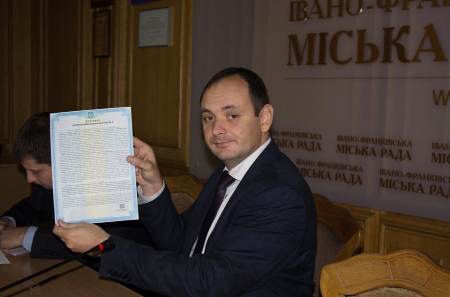 Підписано договір про передання Палацу Потоцьких офіційно у власність міста