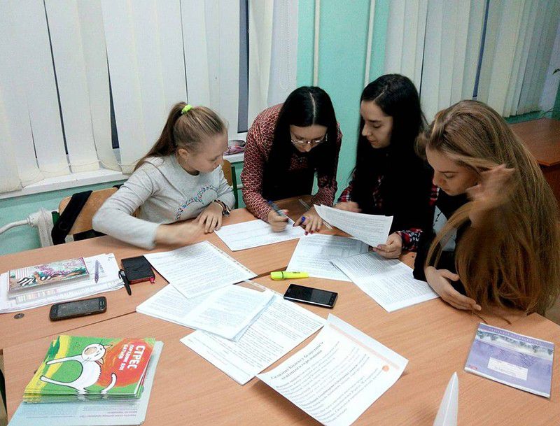 Освітяни розробляють дії щодо захисту дітей від насильства та зловживань з боку однолітків і дорослих: батьків, опікунів