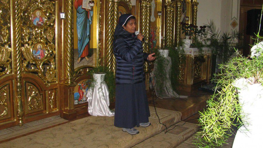 Сестра Лідія побувала у храмі на Рожнятівщині | Фото: Марія Шепіда