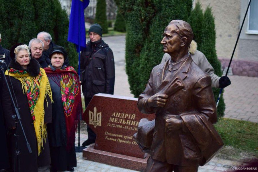 Вперше в обласному центрі України відкрили пам'ятник полковнику Армії УНР Андрієві Мельнику