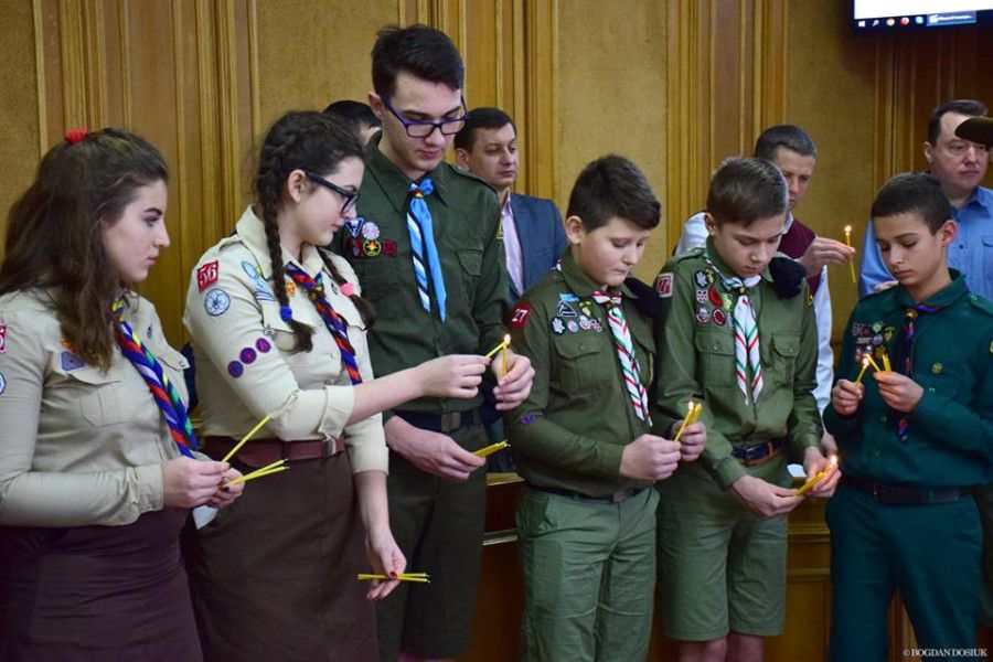 У міській раді засвітидли вифлеємський вогонь