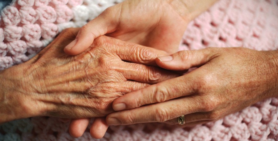 Ілюстрація.  Будинок для людей похилого віку у Більшівцях знаходиться у жахливому стані