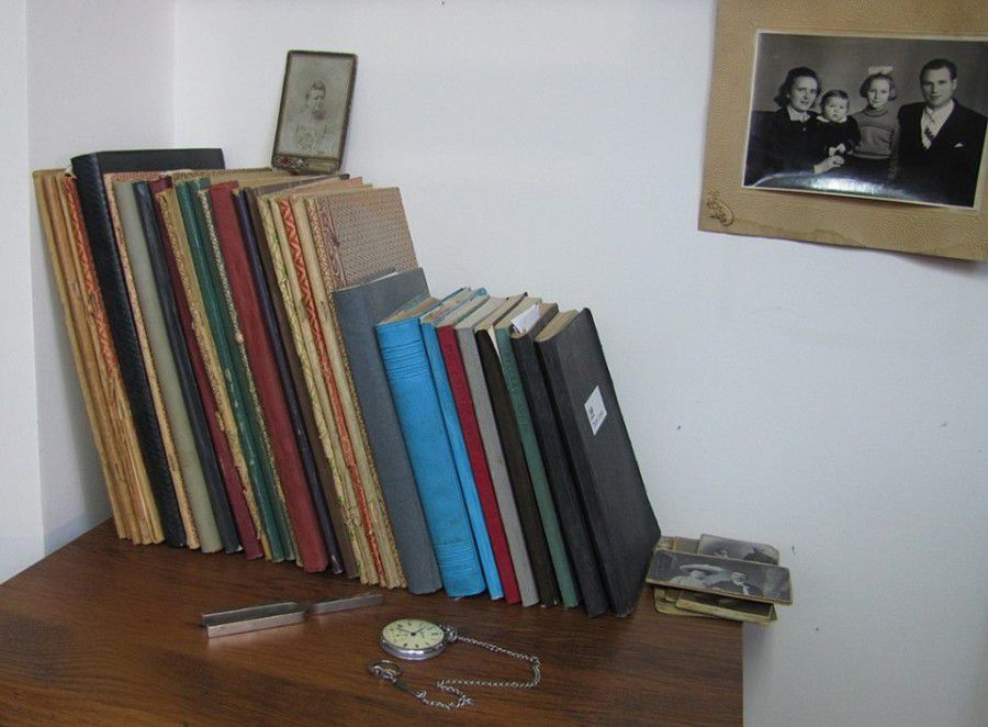 Франківський художник оприлюднив історію своєї сім'ї в соцмережі