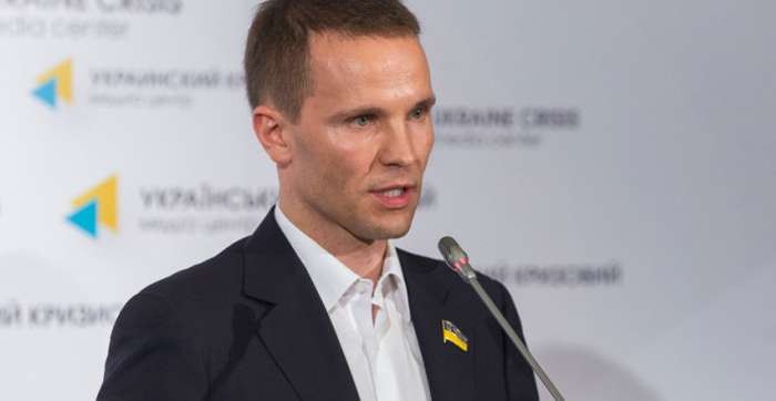 Юрій Деревянко заявив, щоб уникнути дестабілізації в державі, Україні необхідно мати процедуру імпічменту президента