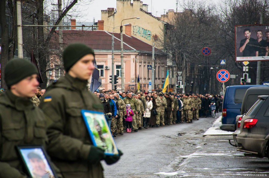 Франківські ветерани АТО вшанували полеглих побратимів ходою центром міста