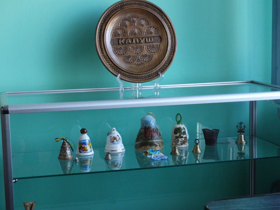 У краєзнавчому музеї Калущини зібрано вже близько півсотні дзвонів і дзвоників