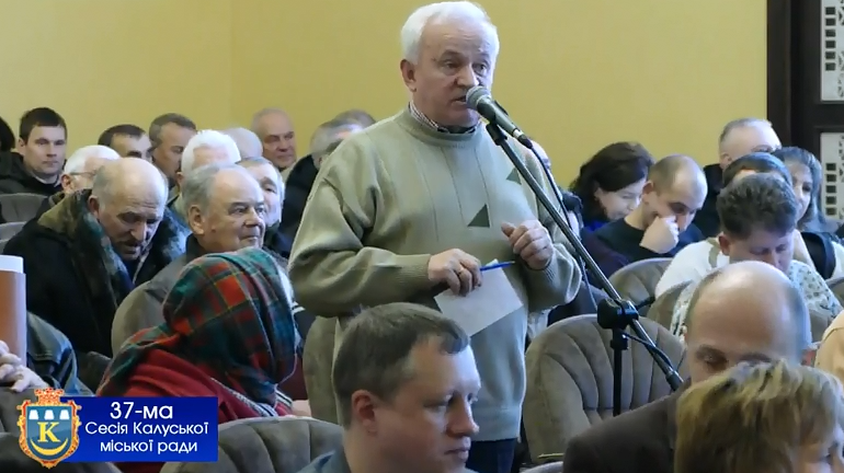 Пенсіонери вимагають відмінити пільгові рейси у Калуші
