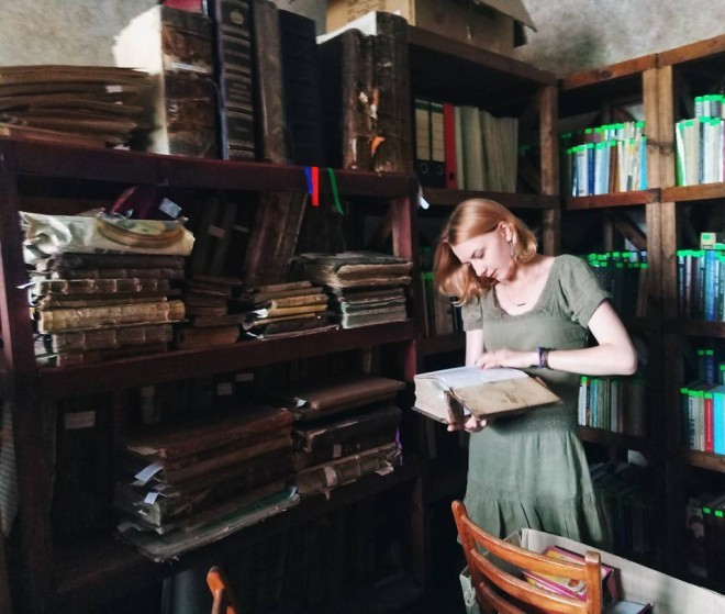 Калуську красуню помітив волинський таблоїд