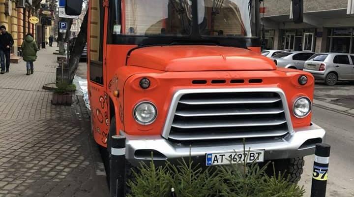 Піца-бус подався на легалізацію в Івано-Франківську | Фото: Валерій Островський
