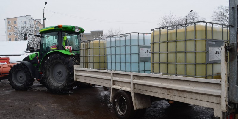 Фірма &laquo;ПБС&raquo; для розчищення доріг тепер застосовуватиме технологію змоченої солі