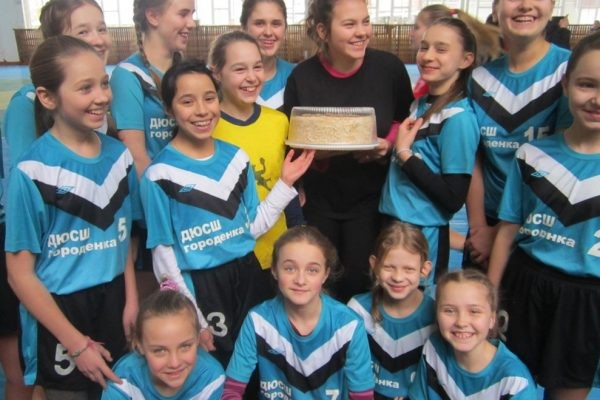  В сьогоднішньому турнірі обдарована городенківська молодь заслужено отримала головний приз &laquo;Кубок Буковини&raquo;