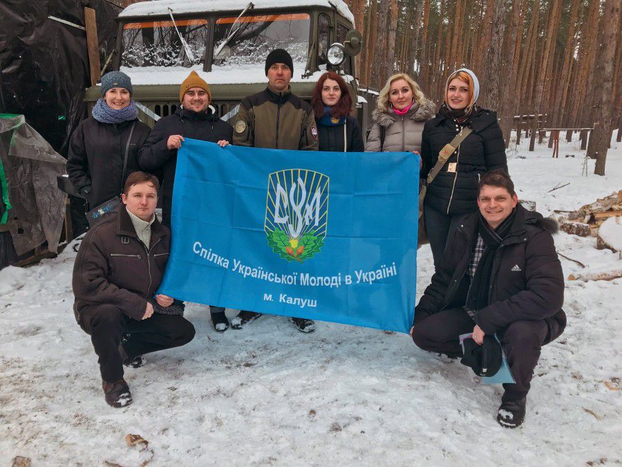 Особливістю візиту на Схід став сумівський гурт &ldquo;Передзвін&rdquo; з Калуша, який тішив усіх патріотичними піснями