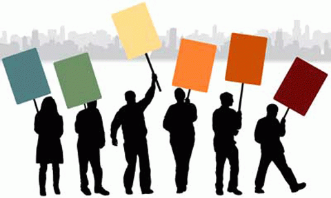 Ілюстрація. У Долині люди збираються на протест